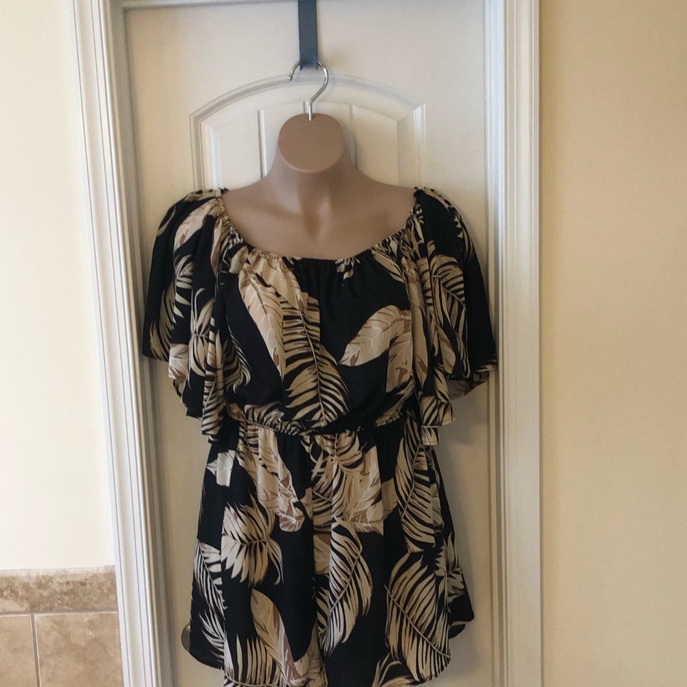 Romper - Picture 2 of 3